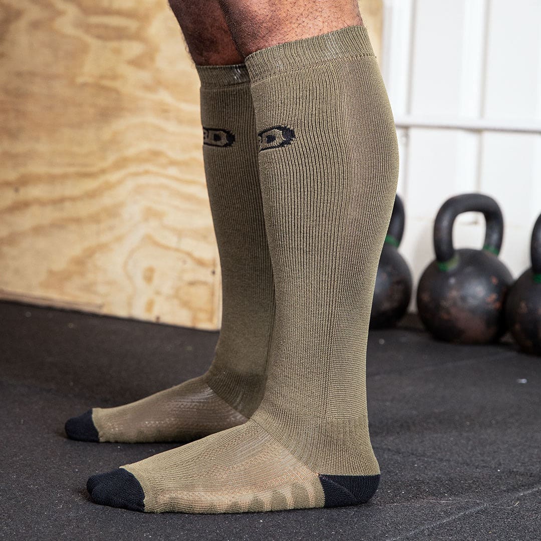 calcetas largas para entrenamiento de powerlifting o gimnasio SBD verdes