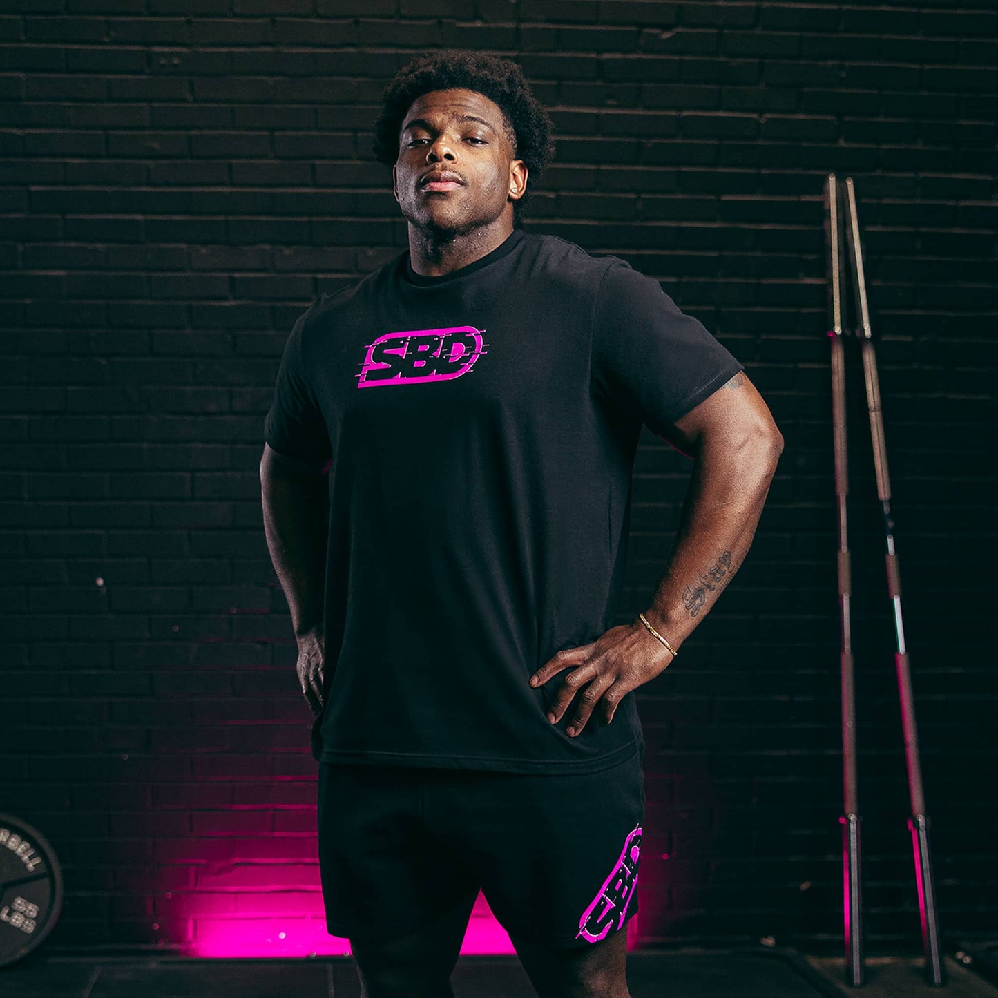 Playera SBD Negra con rosa