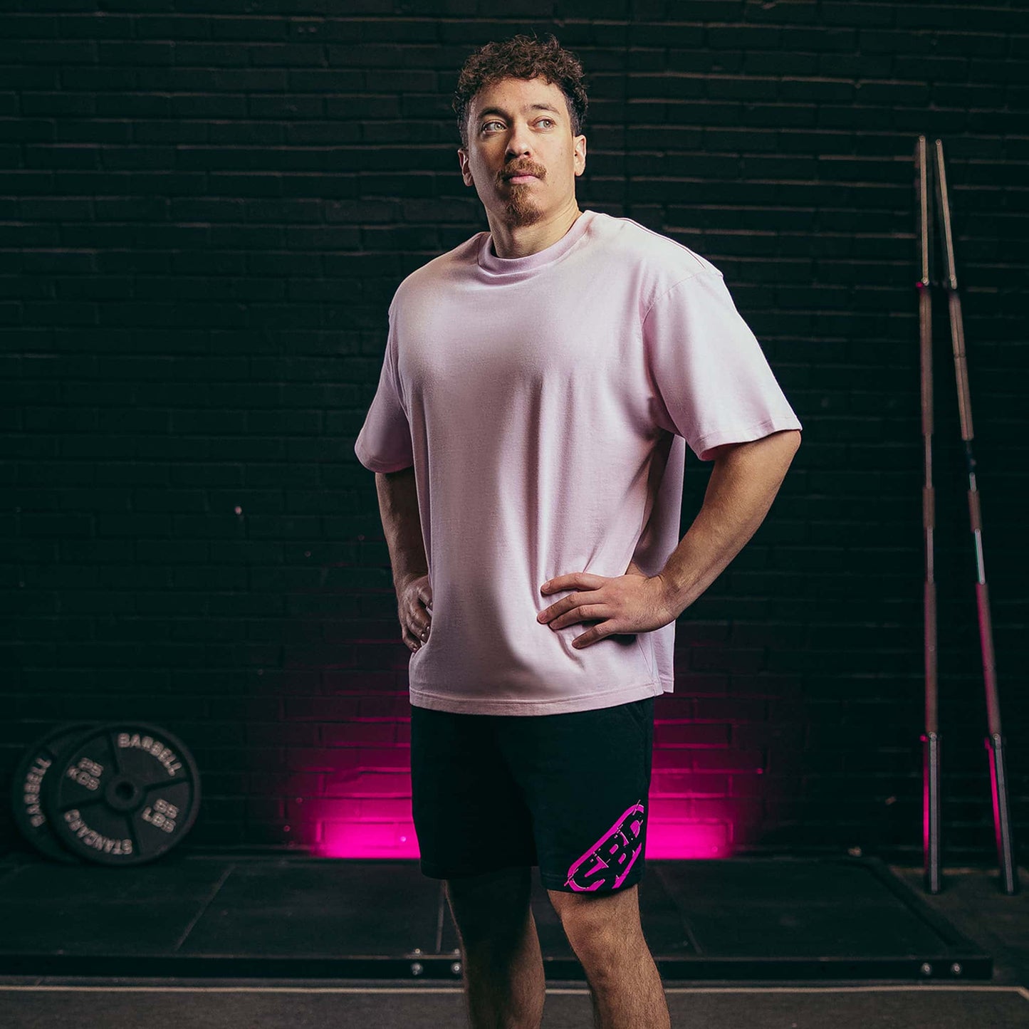 Shorts SBD para entrenamiento o uso diario negro con rosa